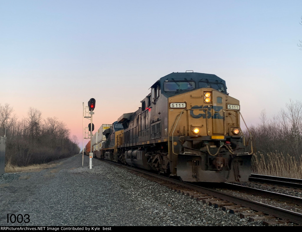 CSX 5111 on I003 